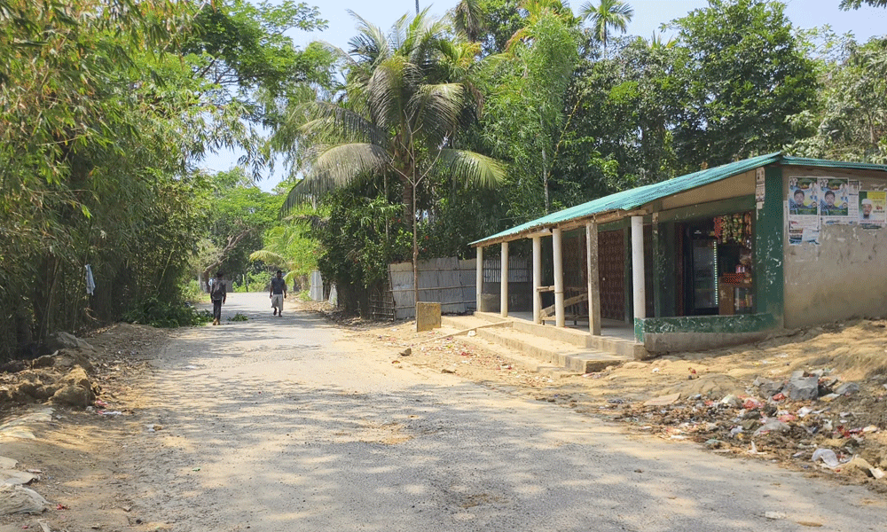 টেকনাফে ডাকাত আতঙ্ক গুলিবর্ষণ