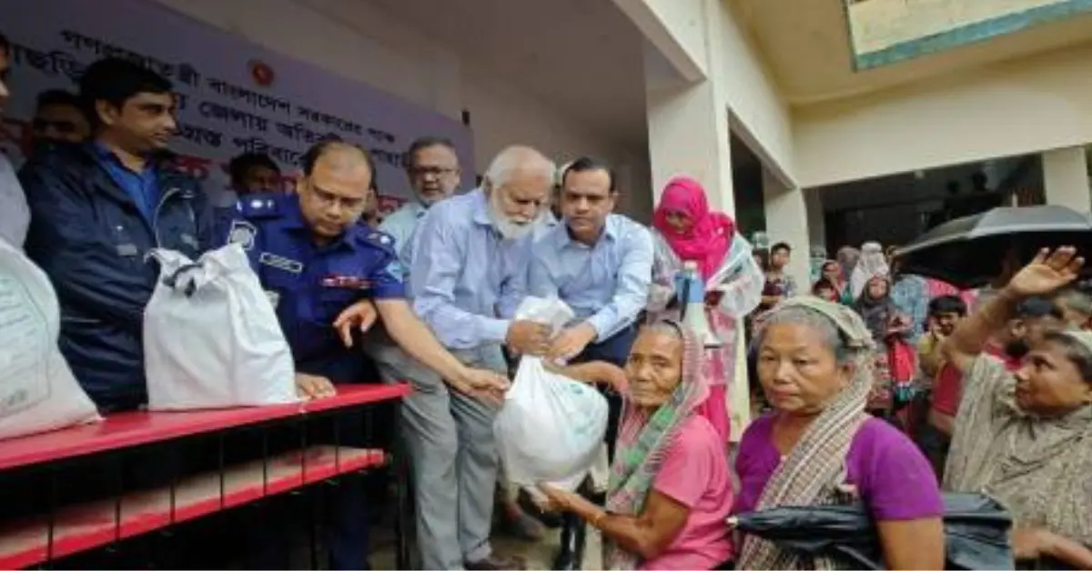 সরকার বন্যার্তদের পাশে: ত্রাণ প্রতিমন্ত্রীর আশ্বাস
