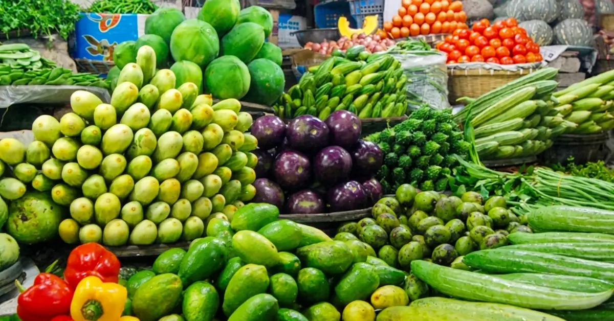 বৃষ্টি-বন্যায় নিত্যপণ্যের সরবরাহ সংকট
