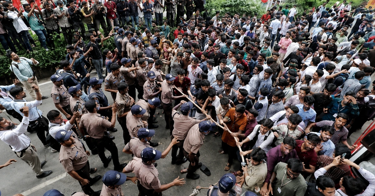 শিক্ষামন্ত্রীর পদত্যাগ দাবিতে আন্দোলন