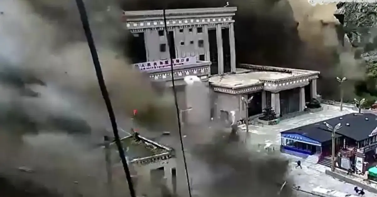 নেপাল-চীন সীমান্তে ভয়াবহ দুর্যোগ