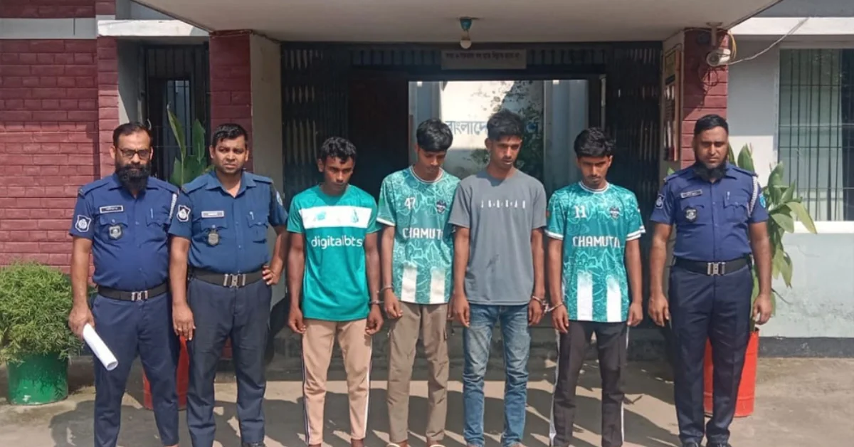থানার সামনে ‘জয় বাংলা’ স্লোগান, নাশকতার চেষ্টায় গ্রেপ্তার ৪