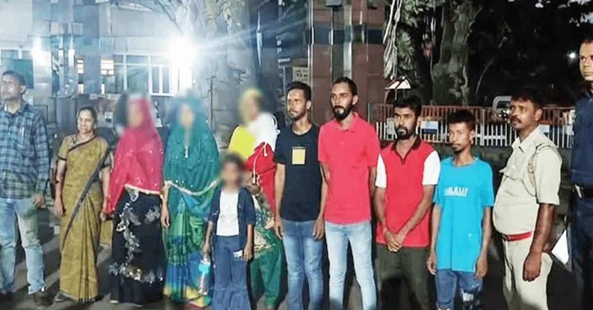 ভারতে বিভিন্ন মেয়াদে কারাভোগ শেষে বিশেষ ট্রাভেল পারমিটে শিশুসহ ৯ বাংলাদেশি দেশে ফিরেছেন।