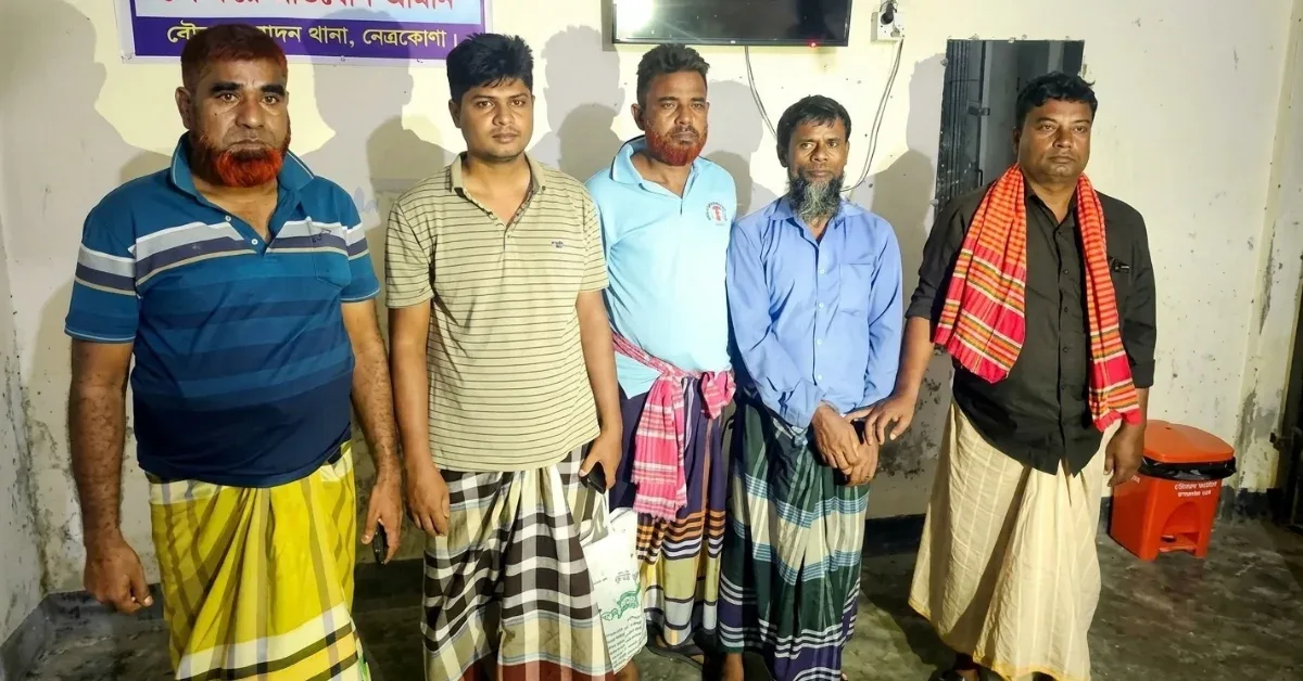 কৃষক সেজে হাওড় এলাকায় অভিযান পরিচালনা