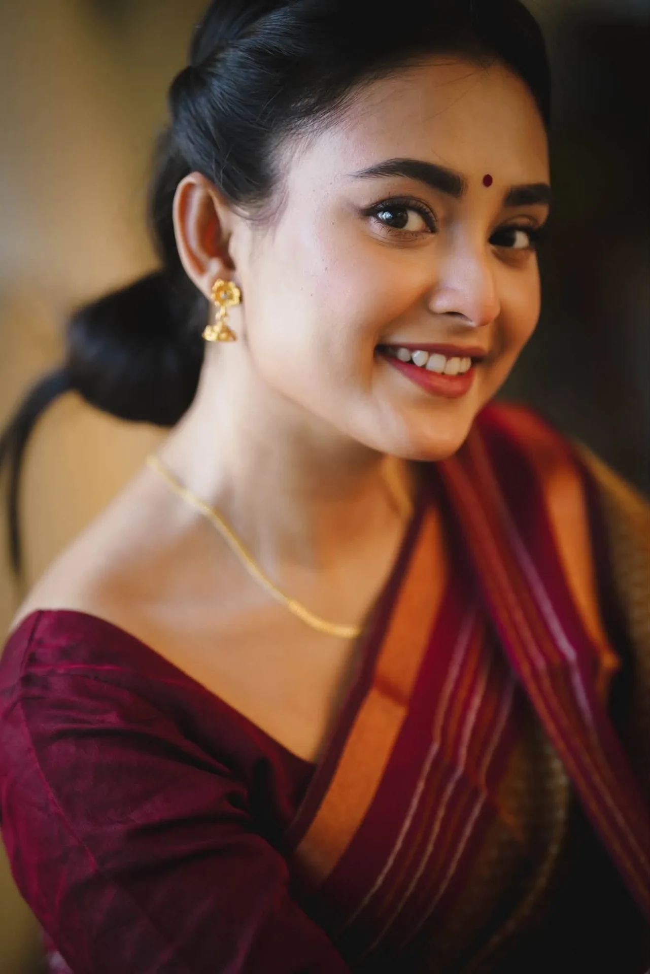"এক চিমটি লজ্জা, দু'চিমটি মিষ্টি": শাড়িতে নতুন ফটোশুটে তটিনি