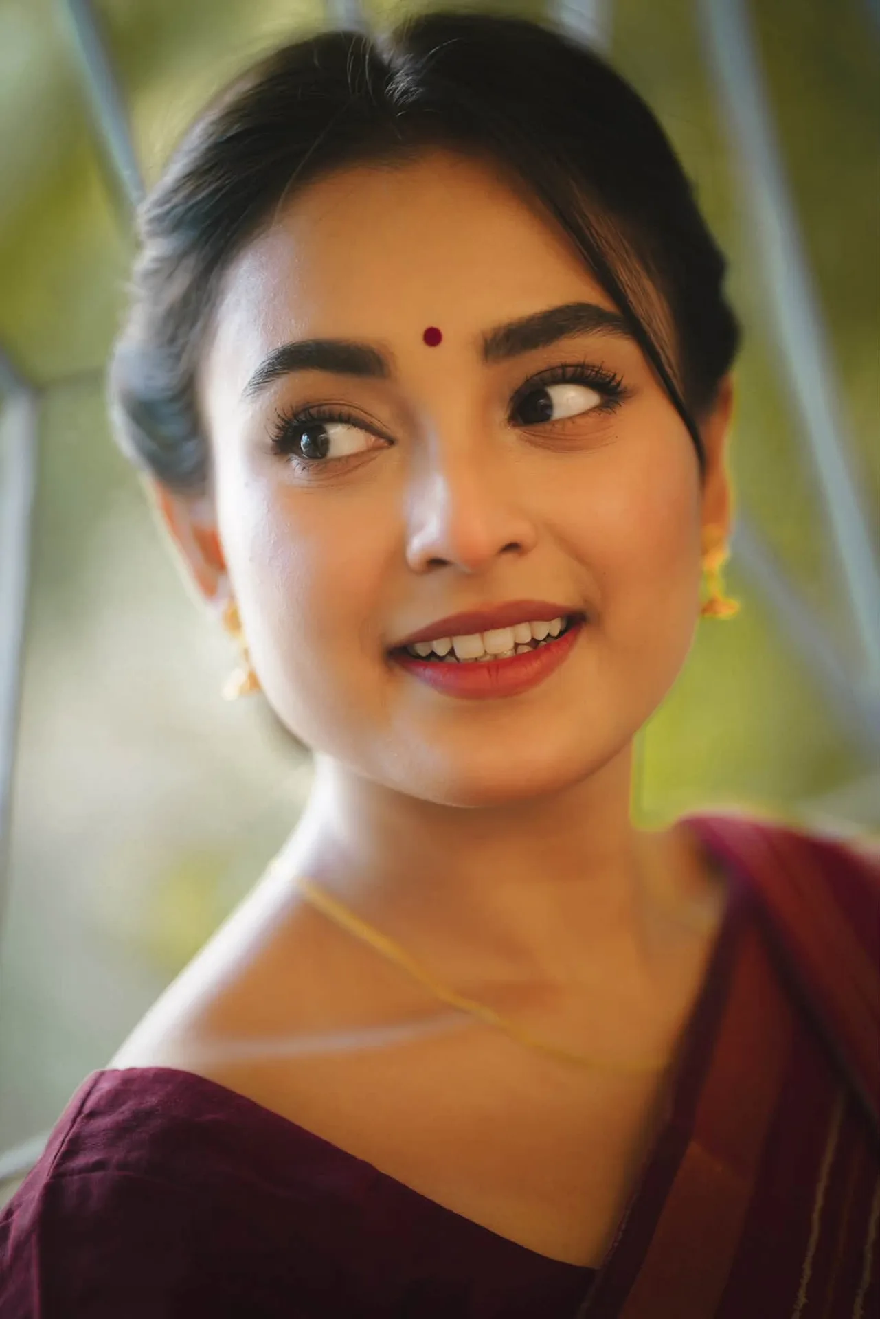 "এক চিমটি লজ্জা, দু'চিমটি মিষ্টি": শাড়িতে নতুন ফটোশুটে তটিনি