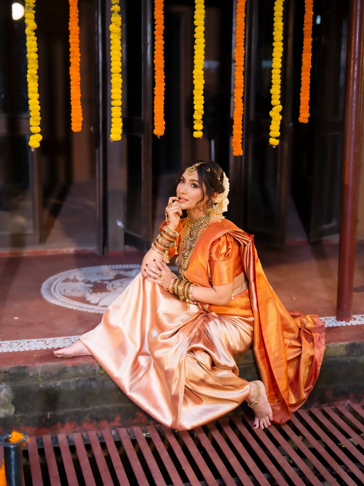 কল্যাণী: কপার-অরেঞ্জ কাঞ্জিভরমে মেহজাবীনের রাজকীয় রূপ