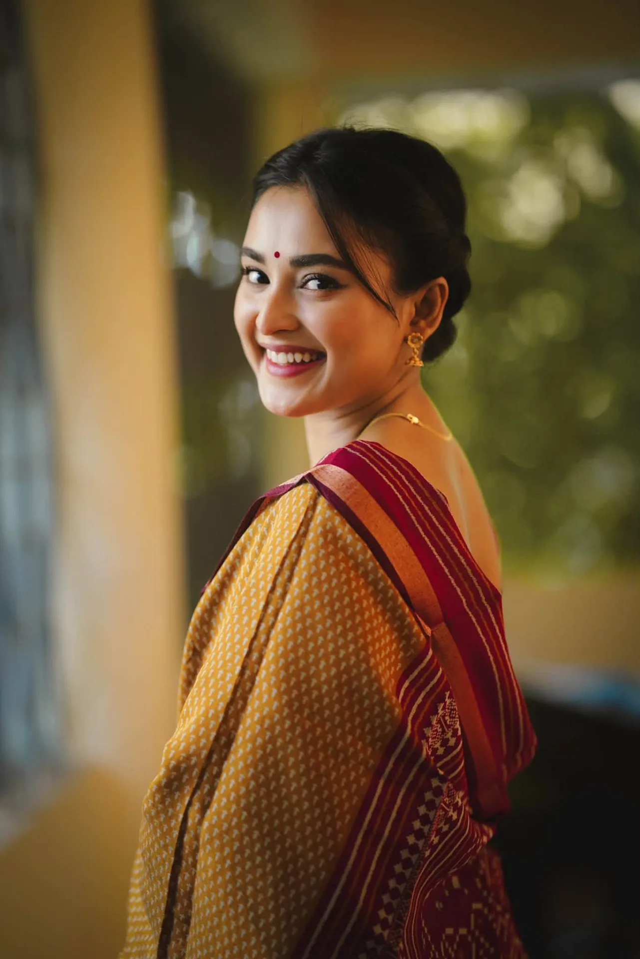 "এক চিমটি লজ্জা, দু'চিমটি মিষ্টি": শাড়িতে নতুন ফটোশুটে তটিনি