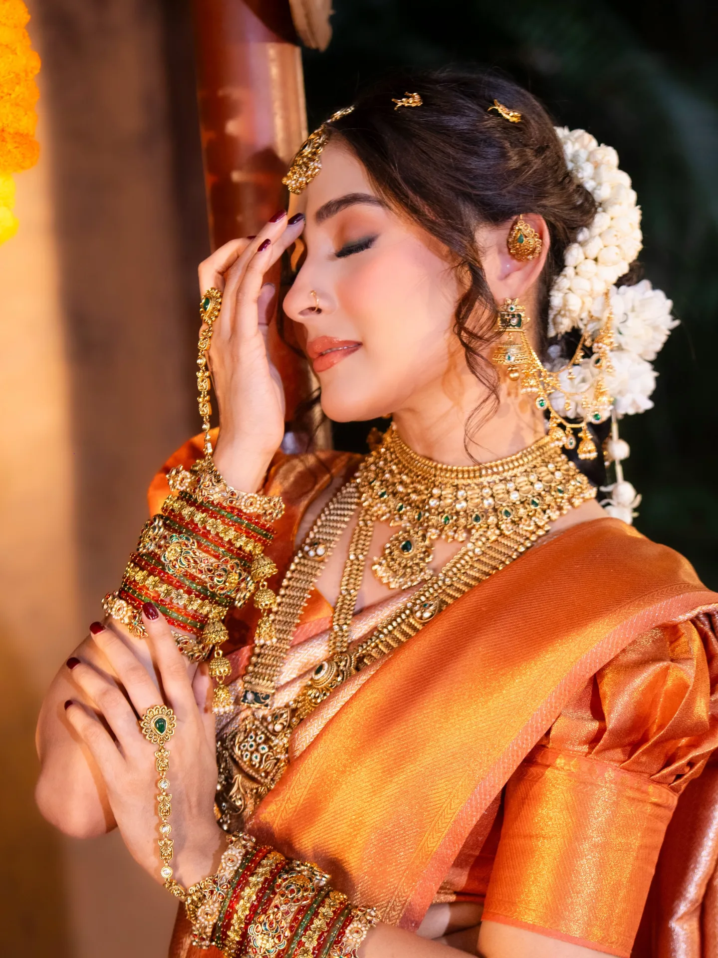 কল্যাণী: কপার-অরেঞ্জ কাঞ্জিভরমে মেহজাবীনের রাজকীয় রূপ