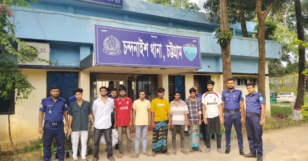 চন্দনাইশে পুলিশের অভিযানে ৮ আসামি গ্রেপ্তার