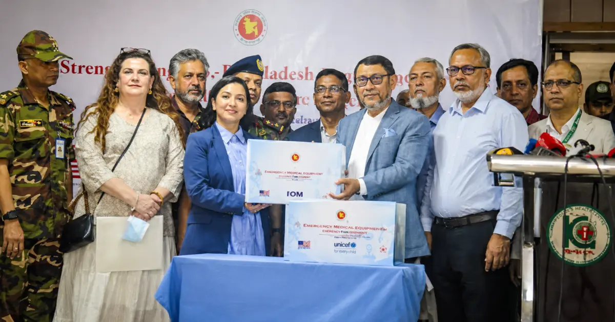 ডেঙ্গু টেস্ট কিট হস্তান্তর