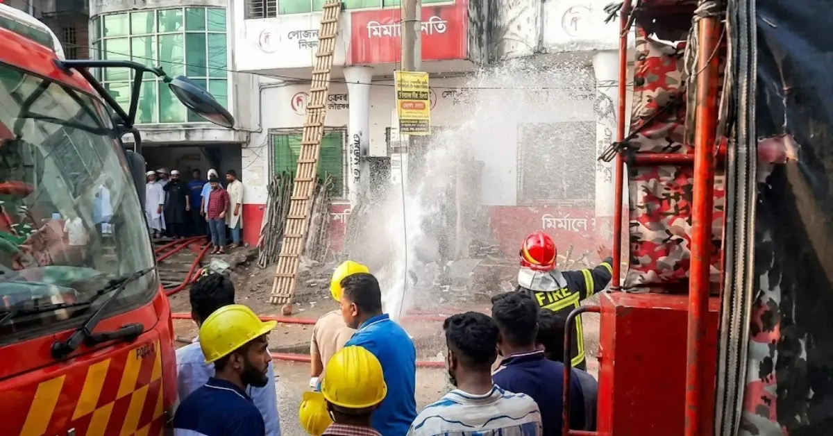 পোশাক কারখানায় আগুন