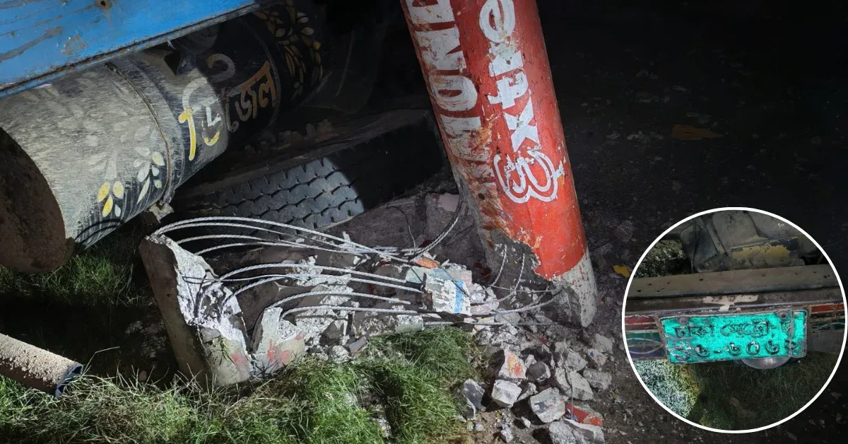 ট্রাকের ধাক্কায় খুঁটি ভেঙে চন্দনাইশে বিদ্যুৎবন্ধ