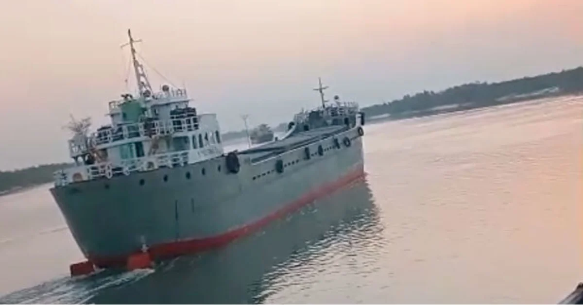 সুন্দরবনে জাহাজের হামলা- ভারতগামী কার্গো জাহাজের যাত্রা অব্যাহত 1 সুন্দরবনে জাহাজের হামলা