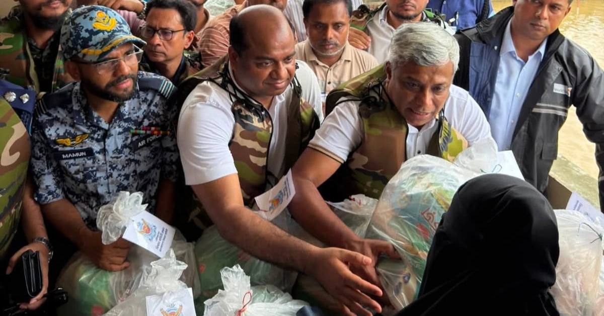 সাতকানিয়ায় উদ্ধার ও ত্রাণ