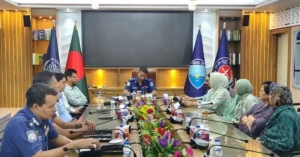 চট্টগ্রামে ব্যবসায়ীদের নিরাপত্তায় ডিআইজির বড় আশ্বাস 1 চট্টগ্রাম রেঞ্জের ডিআইজির সঙ্গে CWCCI নেতৃবৃন্দের মতবিনিময় সভা