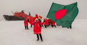 ১৩ আগস্ট রাশিয়ার মুরমানস্ক বন্দরে ফিরে আসেন প্রত্যয়